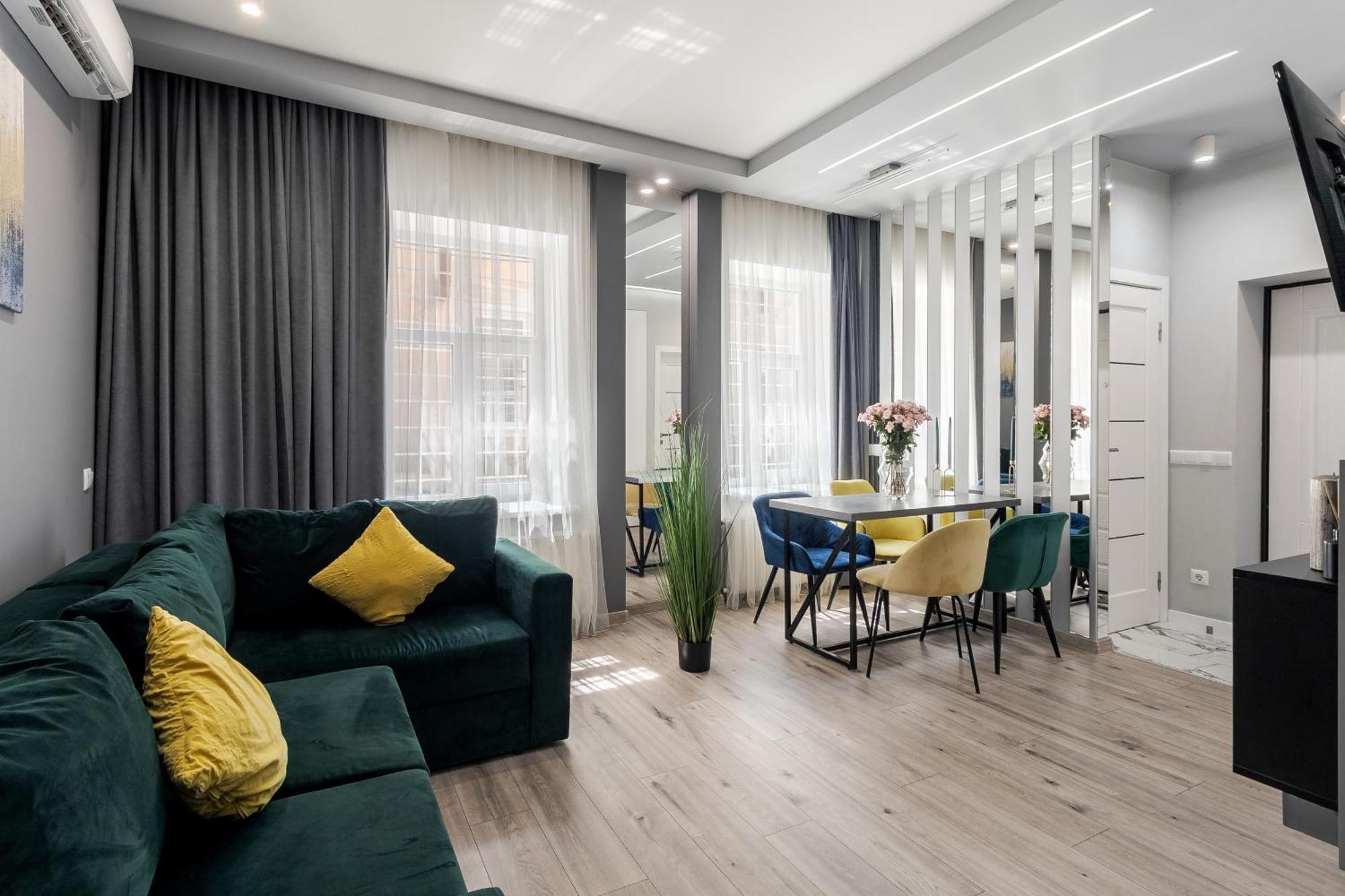 Royal Apartment On Balabana Street Лвив Екстериор снимка