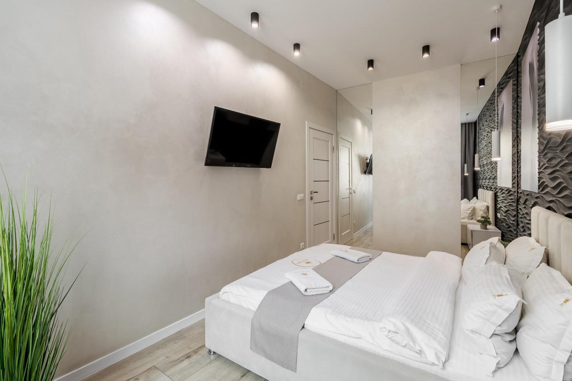 Royal Apartment On Balabana Street Лвив Екстериор снимка
