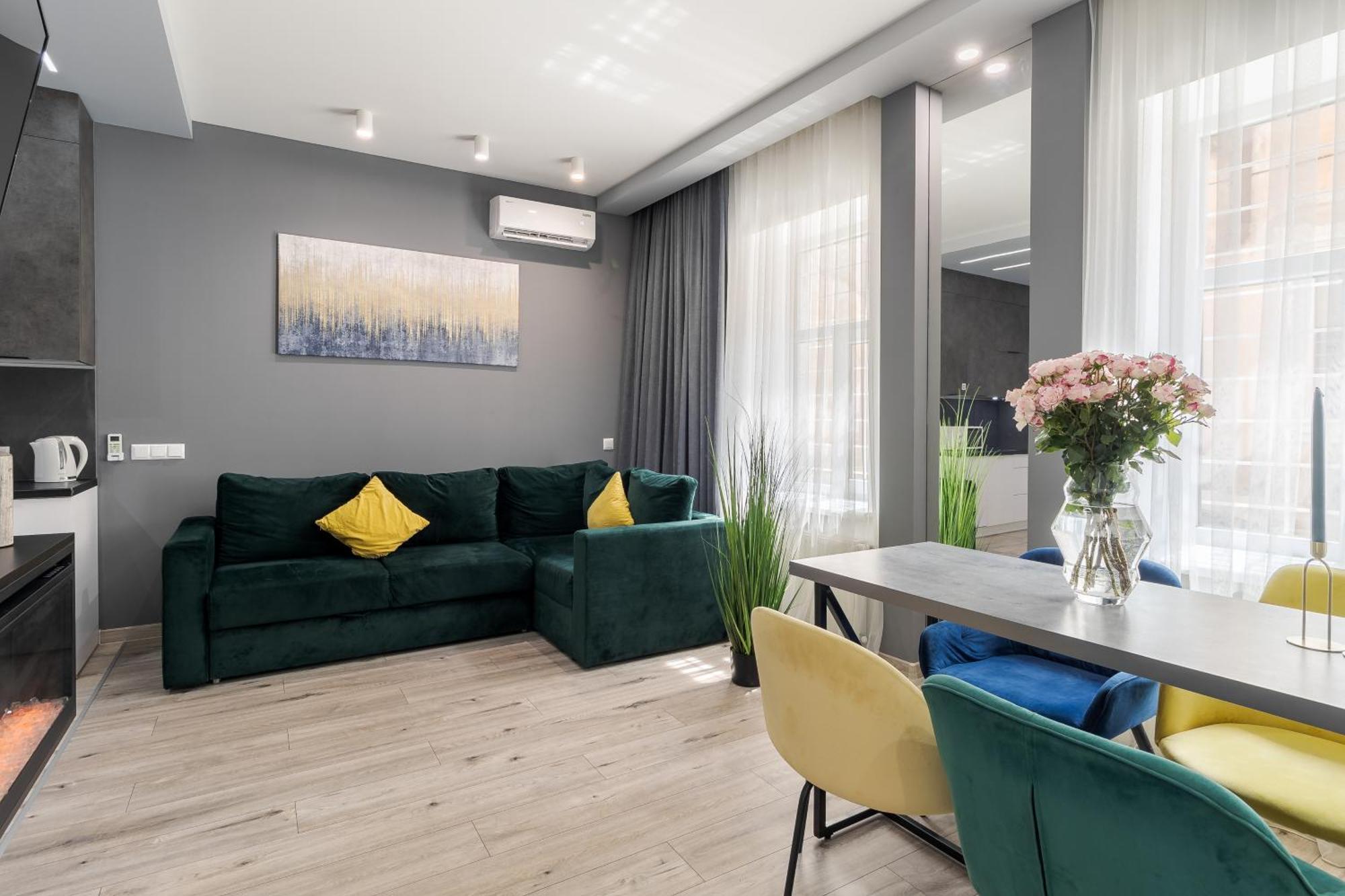 Royal Apartment On Balabana Street Лвив Екстериор снимка