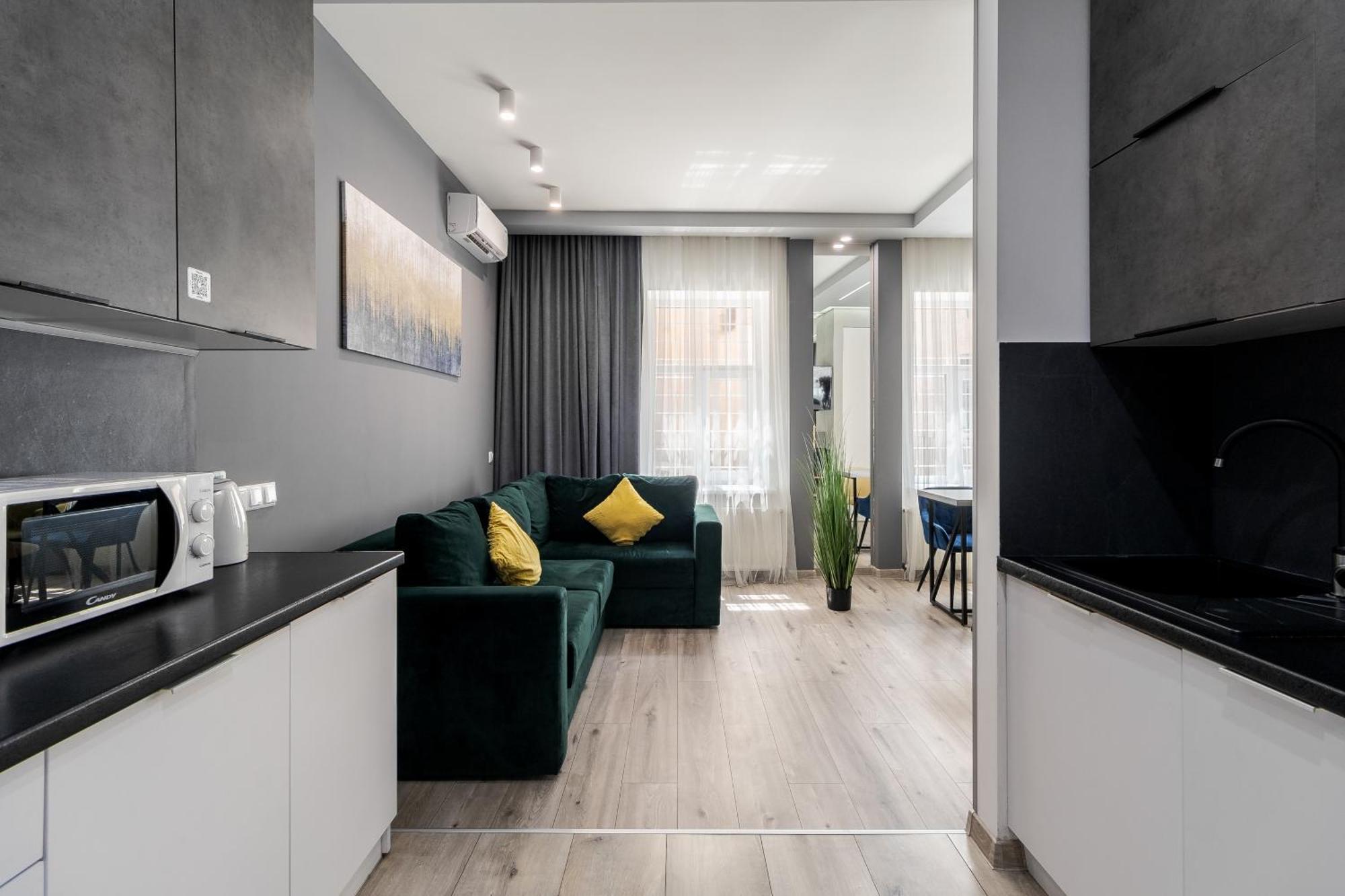 Royal Apartment On Balabana Street Лвив Екстериор снимка